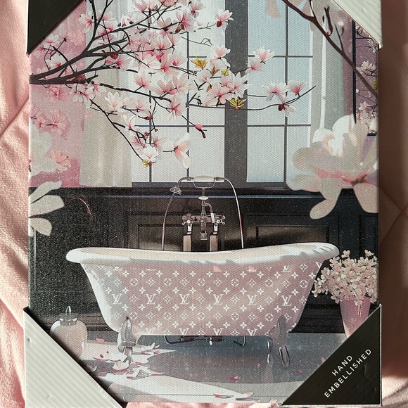 🌶️👑 Luxury Fashion Bath Wall Art with Pink Floral Accents - Picture 8 of 12